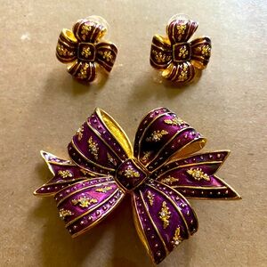 EUC Joan Rivers purple & gold brootch with matching earrings lot.